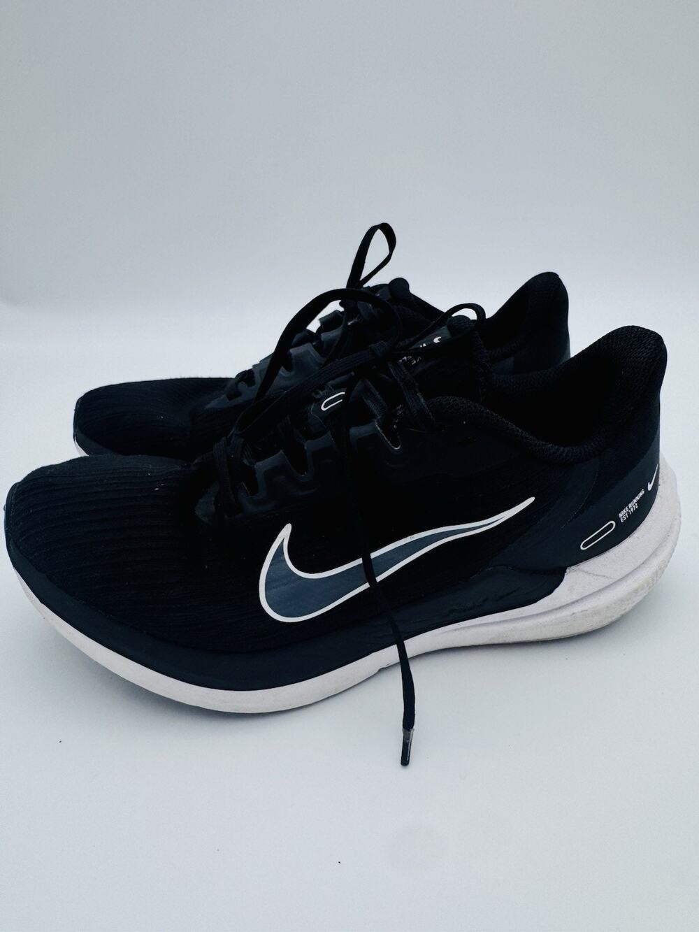 Nike Air Winflo 9 Women’s Running Shoes Black White Size 7.5 DD8686-001